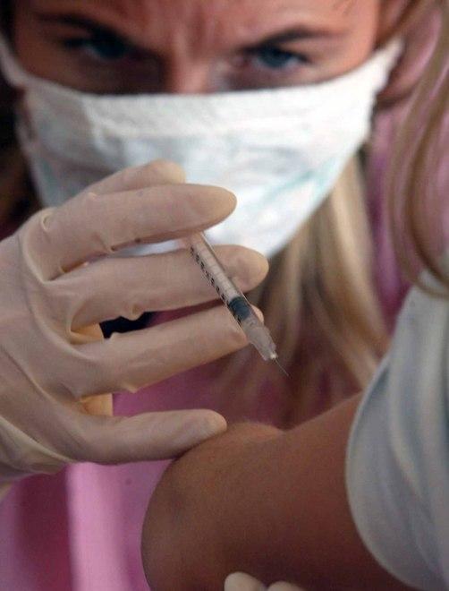 Vaccinazioni contro la meningite di tipo C Più medici in campo 