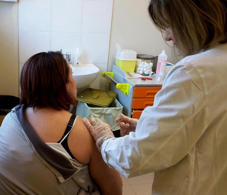 Vaccino contro la meningite caos tra disguidi e maltempo 
