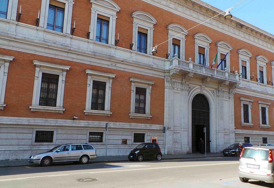 Ferrara, il futuro Carife legato a Banca Marche 