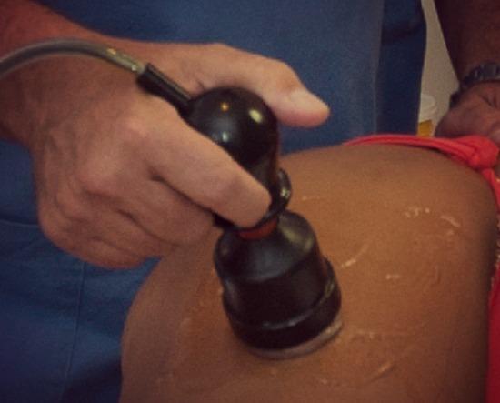 Cagliari, si invaghisce di un'estetista e pretende cure estetiche inappropriate: stalker nei guai