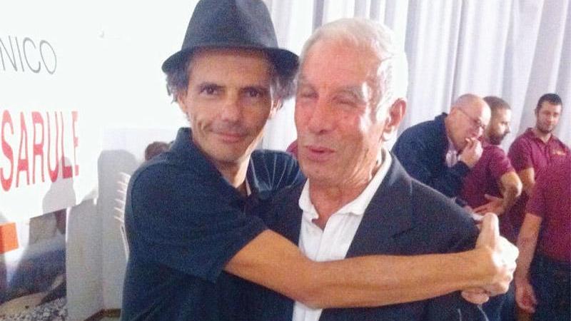 Stefano Rachel, pronipote del compositore della melodia, e Agostino Sini, figlio di Badore, autore dei versi