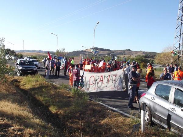 Agosto 2012: una delle manifestazioni dei dipendenti di Floramiata in difesa dei posti di lavoro