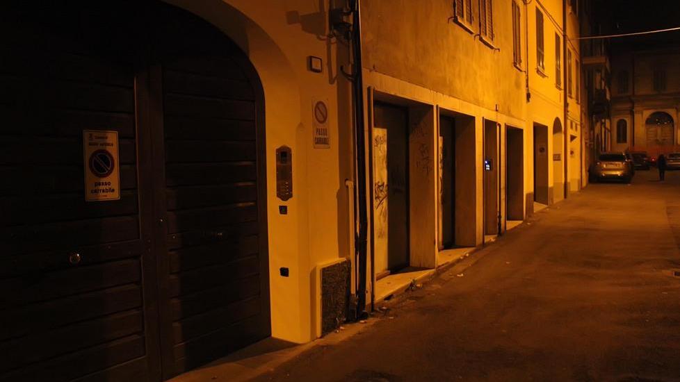 Ladro inseguito dai vicini, che sventano così il furto