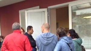 Vaccini anti meningite: lunghe code in via Lavarone