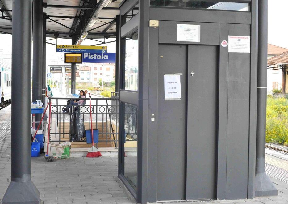 Stazione, dopo poche ore di nuovo guasti gli ascensori