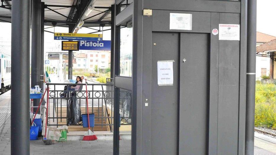 Stazione, dopo poche ore di nuovo guasti gli ascensori
