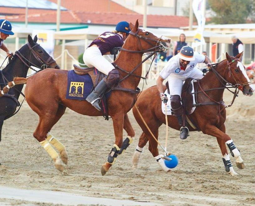 Le star del polo sulla spiaggia di Lido