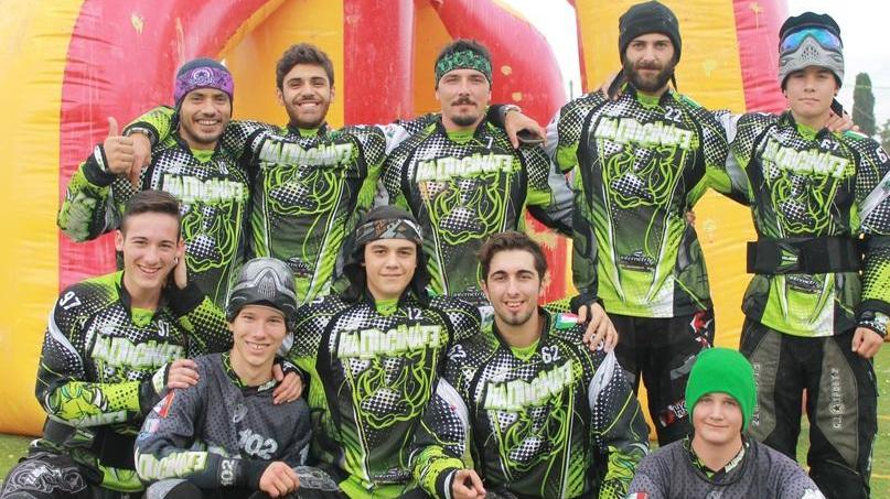 Hallucinate sale sul podio del torneo di paintball