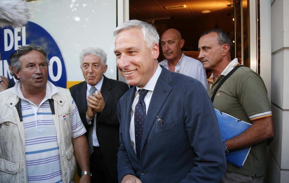 Il sindaco: tempi lunghi negativi per la città 