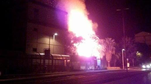 A fuoco la biglietteria dell’Arst