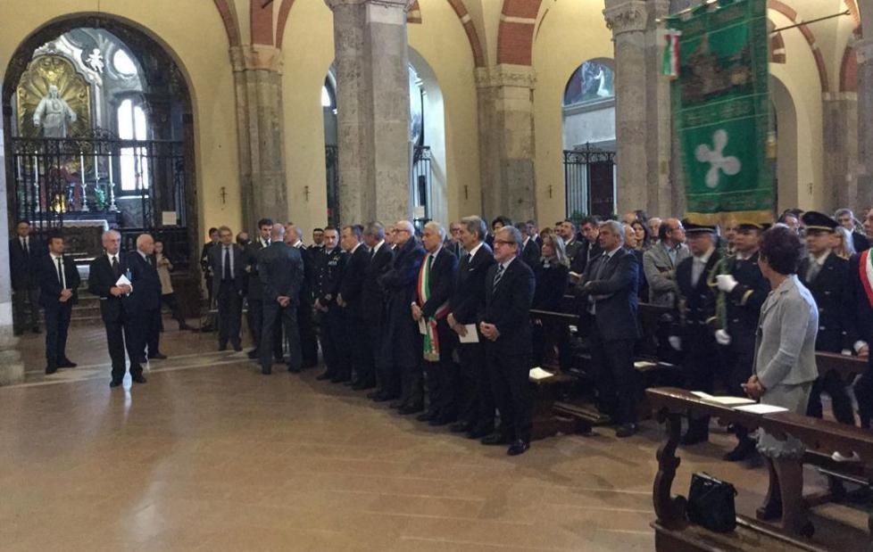Commemorati i morti di Linate 
