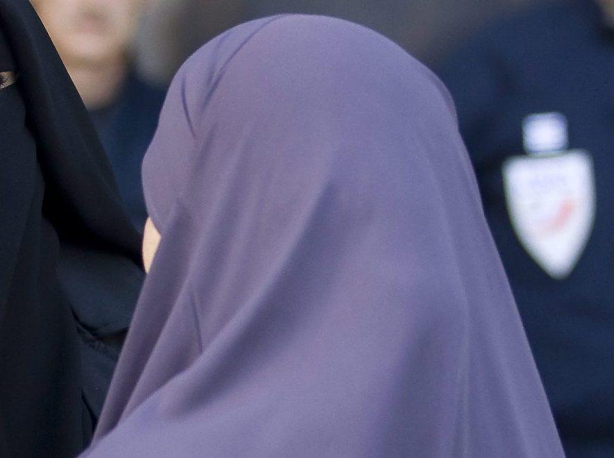 Porta le figlie in Marocco e l’ex moglie lo denuncia 