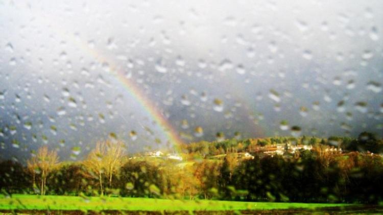 Fine settimana con pioggia e poi in migliioramento