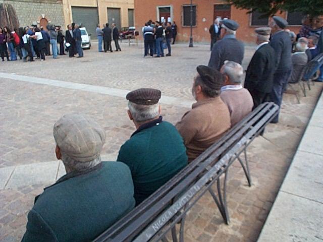 Anziani in un'immagine d'archivio