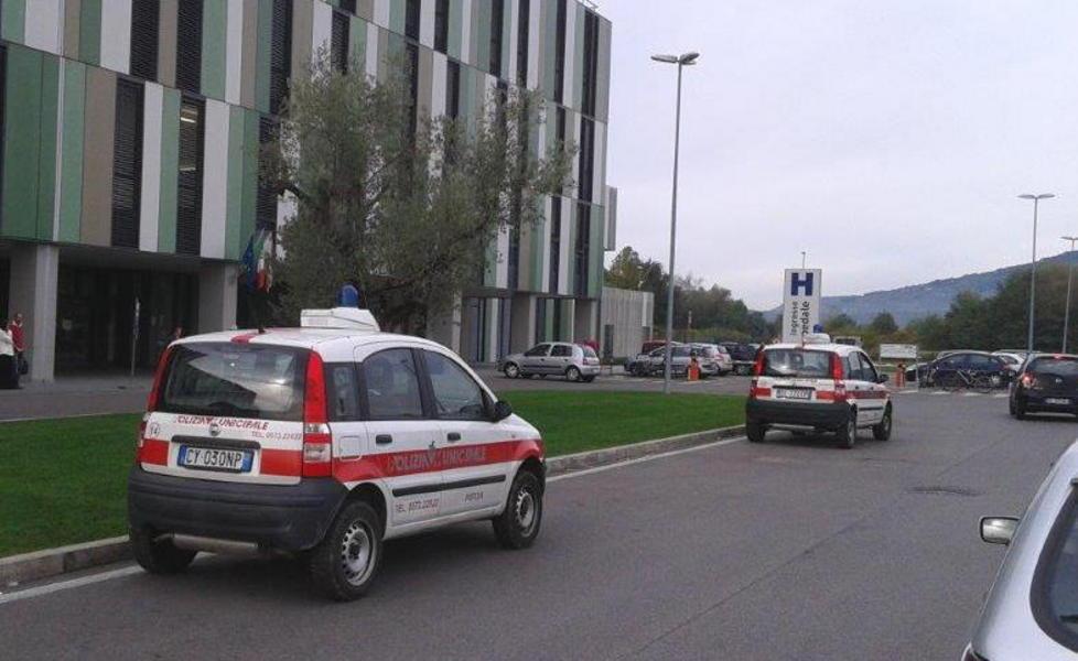 San Jacopo, via alle multe contro le soste fuorilegge 