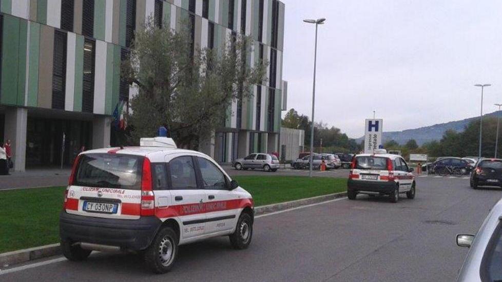 San Jacopo, via alle multe contro le soste fuorilegge