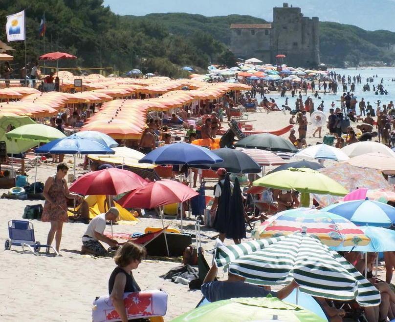 Si riducono i canoni ai balneari 