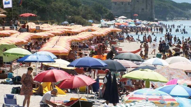 Si riducono i canoni ai balneari