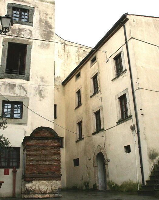 In vendita 8 immobili comunali 