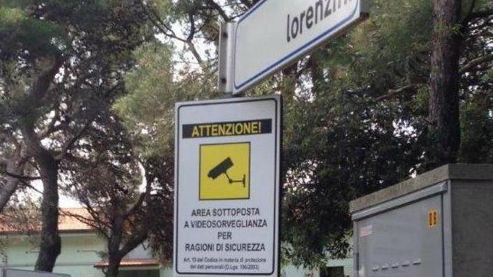 Le telecamere ai cassonetti incastrano 9 inquinatori