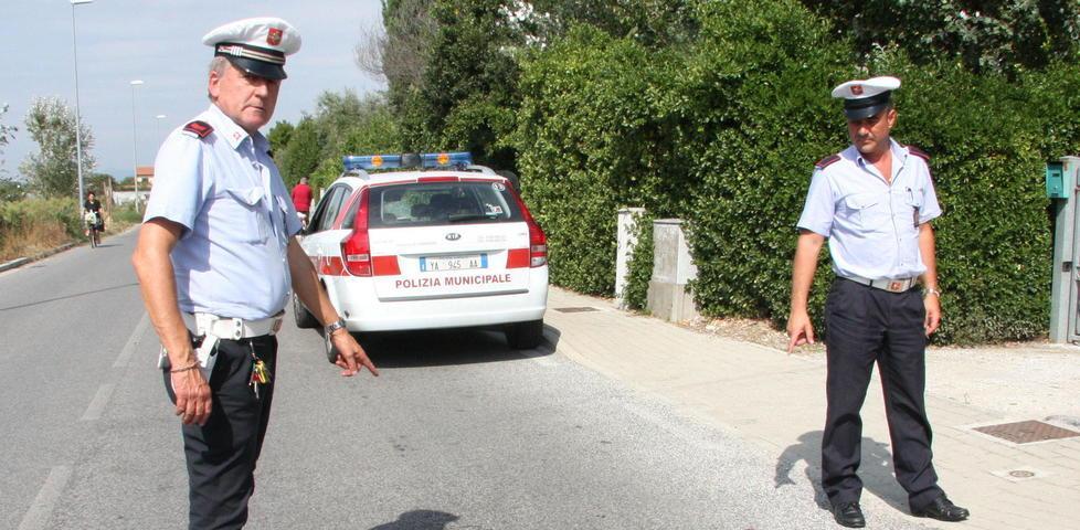 Cade dalla bici e muore sotto gli occhi del nipotino 