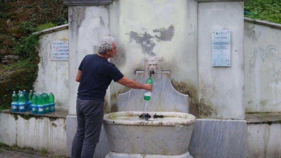 L’acqua di Riomagno è buona ma il sindaco non può dirlo 