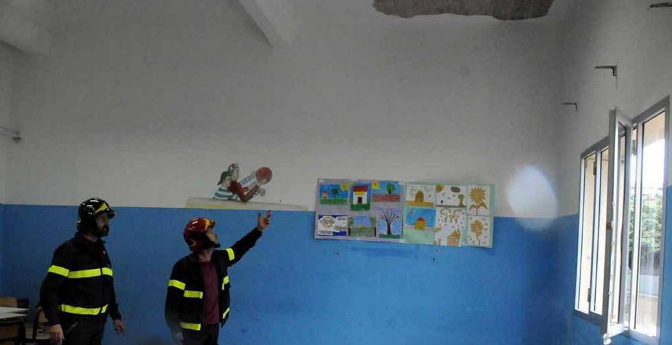 Crollo all’istituto Salvetti classi trasferite al Barsanti 
