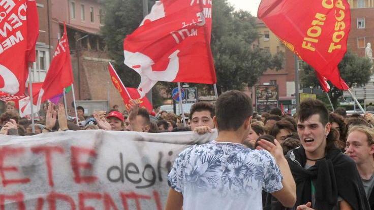 «Altolà alla riforma» Gli studenti tornano in piazza