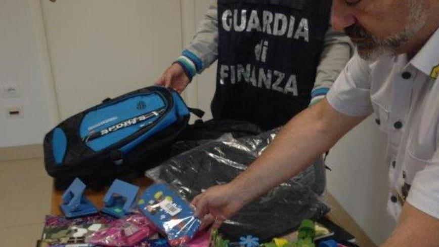 Sequestrati articoli per la scuola