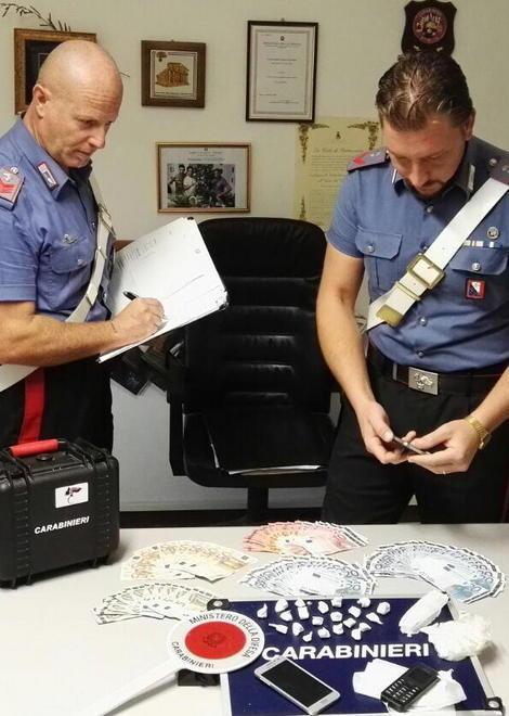 Sorpreso con 22 grammi di coca condannato per direttissima
