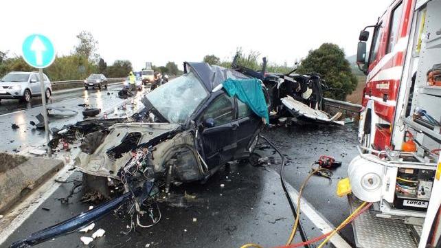 Un'immagine terrificante dell'incidente sulla Variante Aurelia