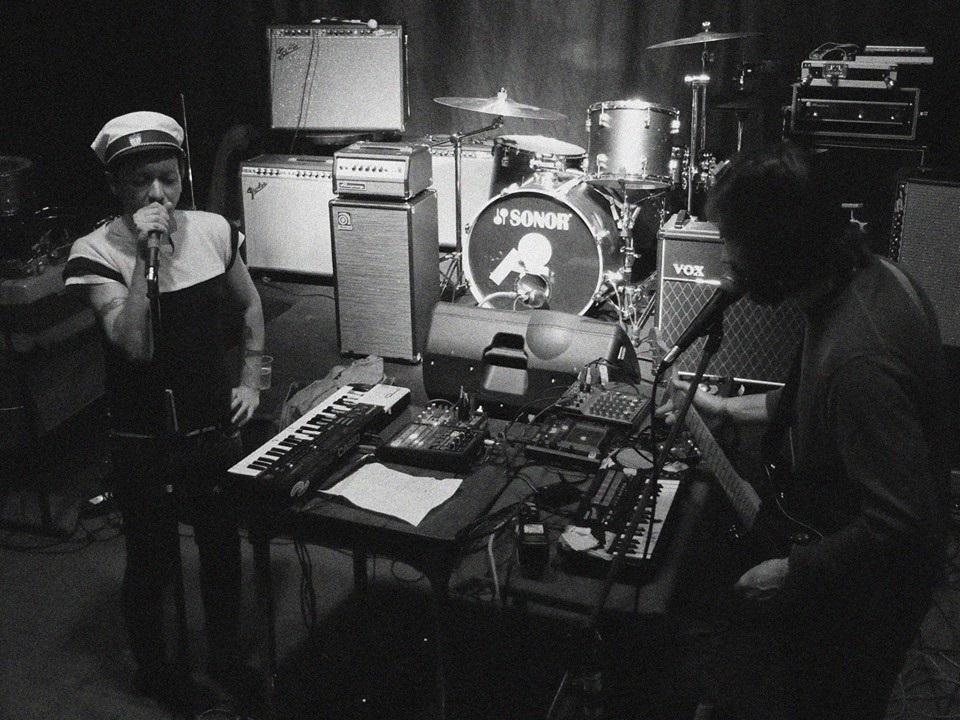 Lourdes Rebels, live per Red Noise