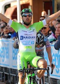  Sonny Colbrelli vince in volata l’ultima corsa dell’anno