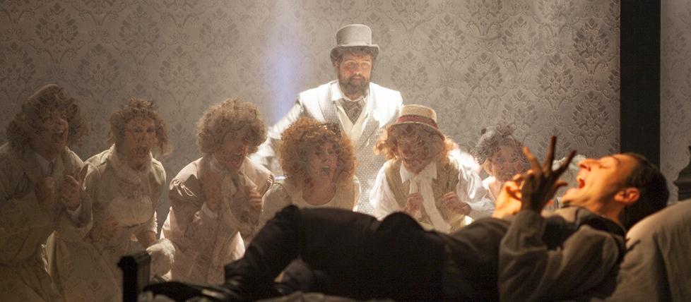 Valenti: «Un teatro popolare per riflettere sul presente» 