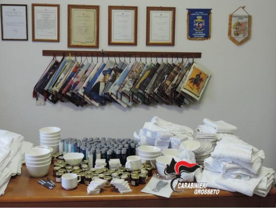 La refurtiva trovata nell'auto della famiglia (foto Carabinieri)