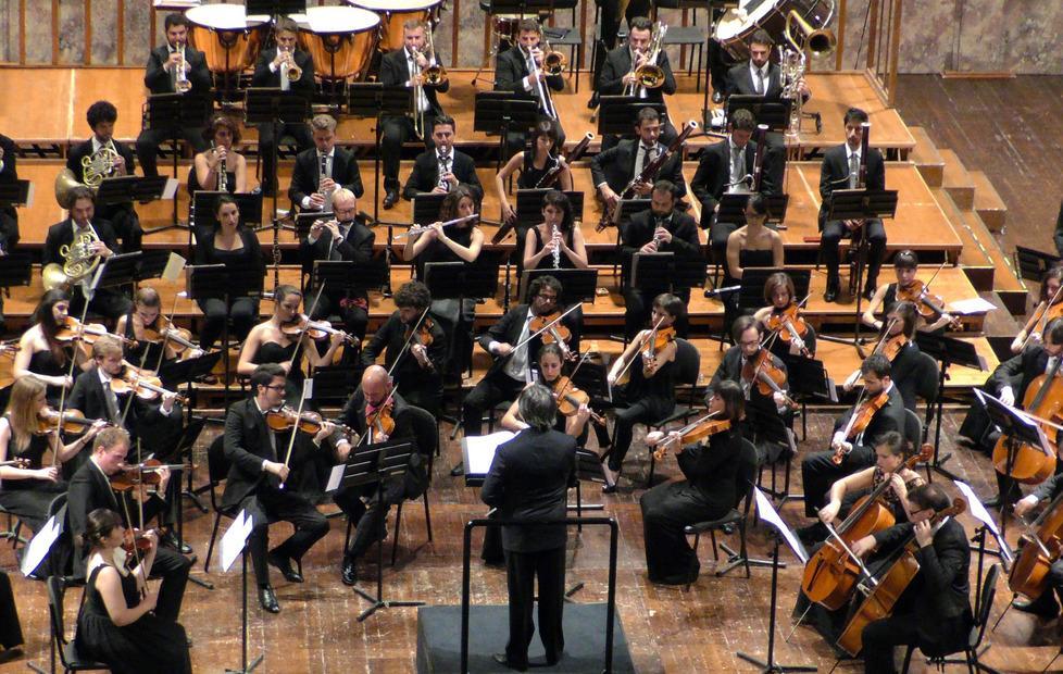 Modena, una standing ovation a suggello della serata sulle note di Nabucco 