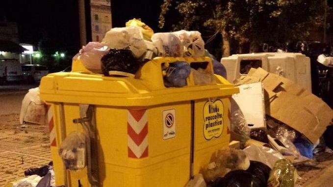 La Stazione Vecchia usata come una discarica