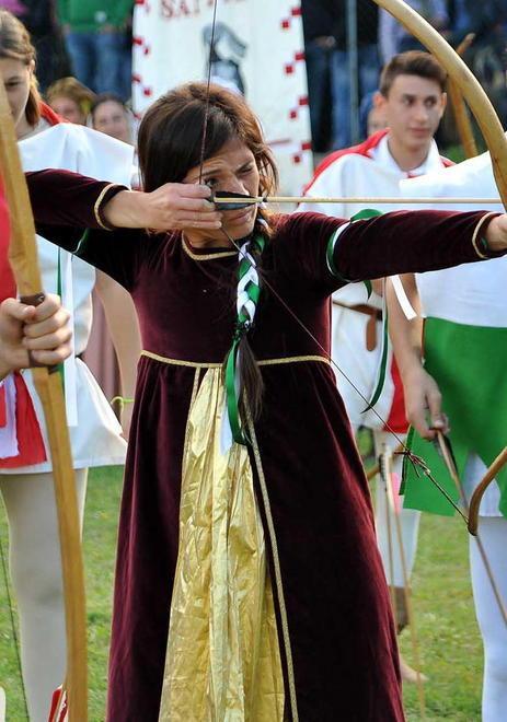 Funghi e folklore, in centinaia alla festa di Sant’Ilario 