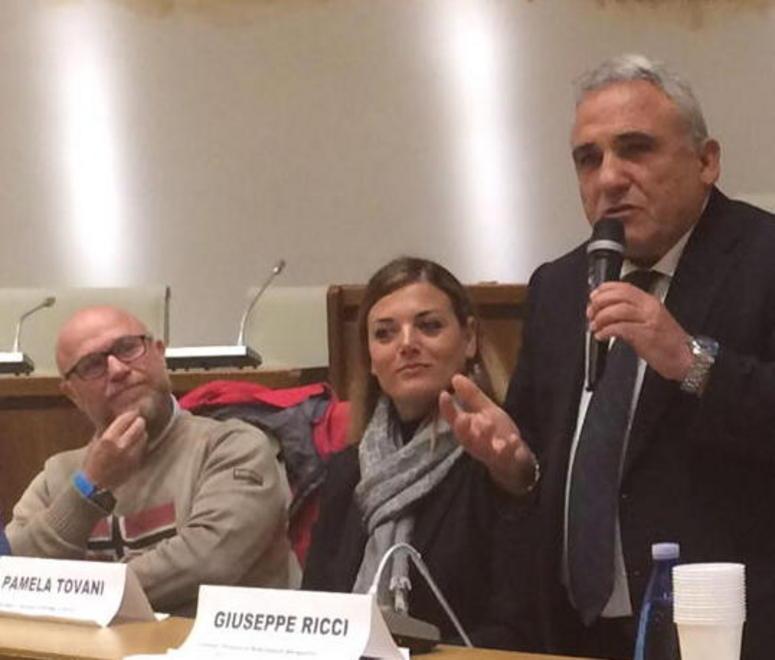 «Taglieranno altri servizi fermiamoli» 