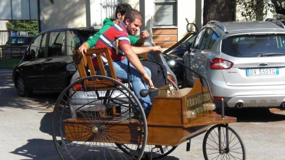Il triciclo elettrico a Pontedera