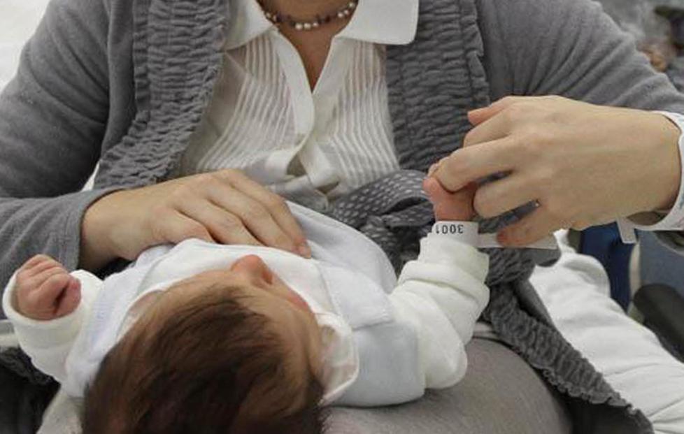 Registrato il bimbo con 2 madri una delle mamme è sarda 