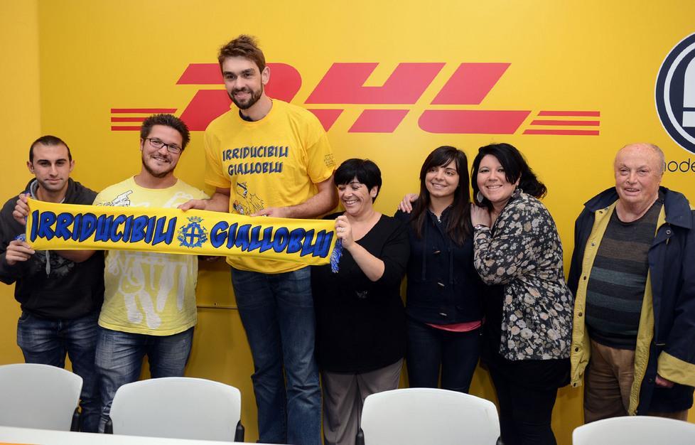 Lucas arriva e annuncia «Qui per vincere tutto» 