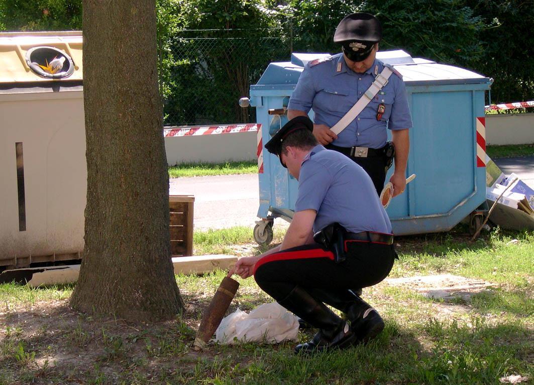 Le ricerche dei carabinieri (foto archivio)