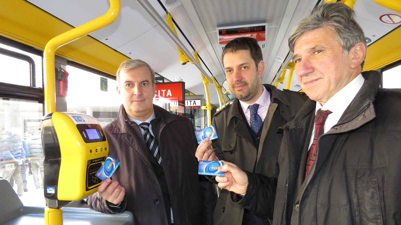 Da sinistra il direttore Cap Alberto Banci, l'assessore Alessi e il presidente Gori