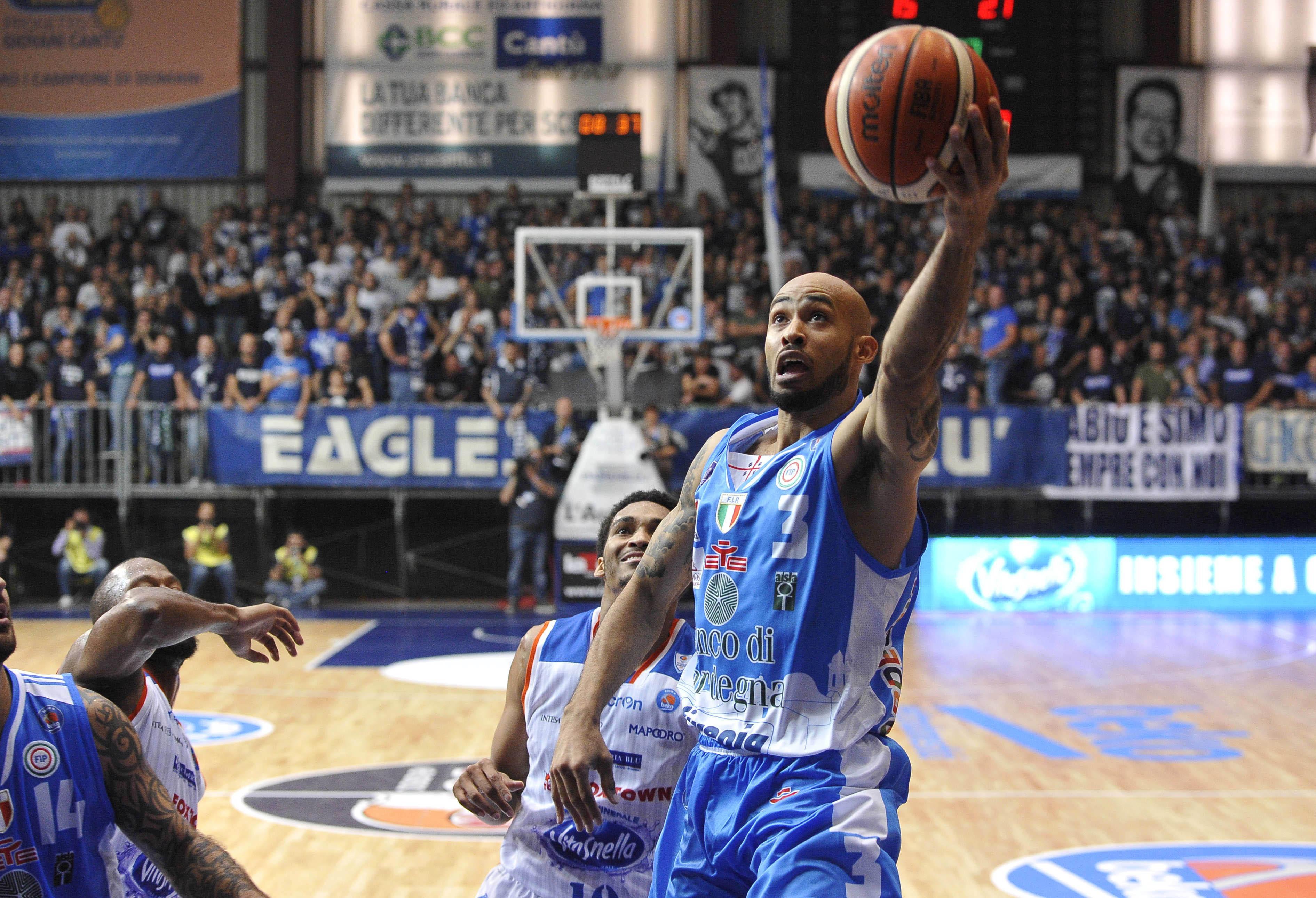 Al via lo spettacolo dell'Eurolega: Sassari e Milano protagoniste 