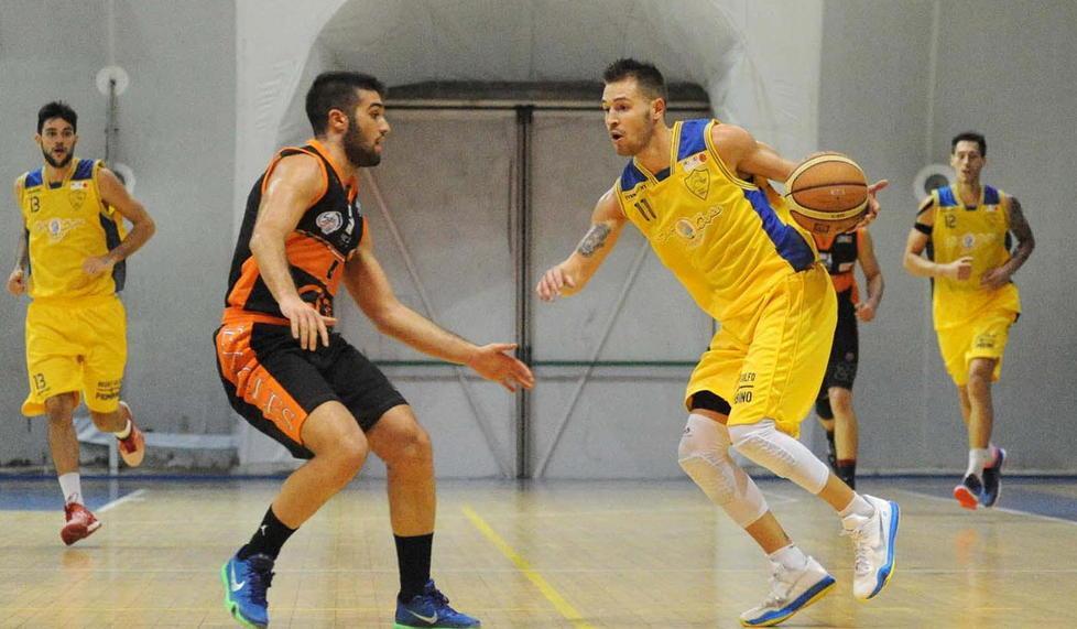 Basket Golfo, la squadra gira 