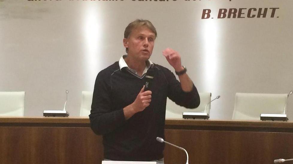 Il comitato: «Soldi Asl ai privati per esami»