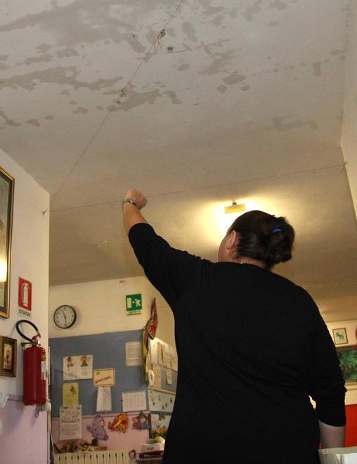 La scuola si allaga «Via i bimbi» 