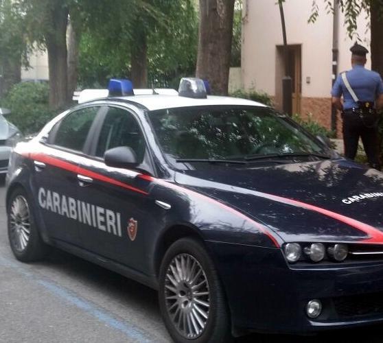 Bosa, giovane vandalo denunciato dai carabinieri 