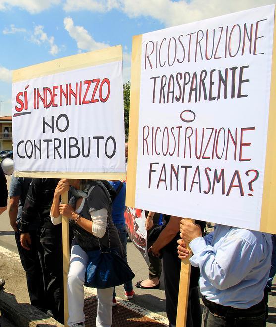 Ricostruzione, è una divisione infinita 